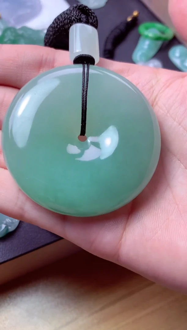翡翠未镶嵌颈饰天然翡翠