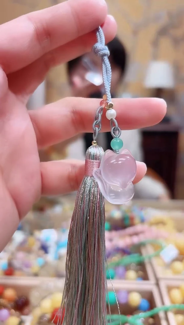 未镶嵌车挂水晶设计款