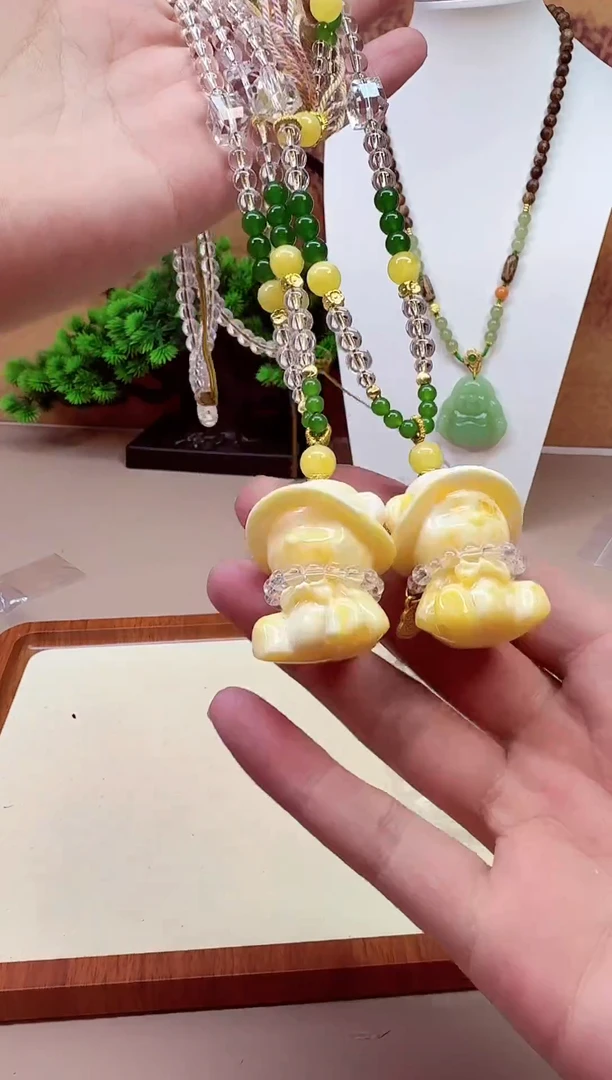 14K金镶嵌颈饰蜜蜡A831