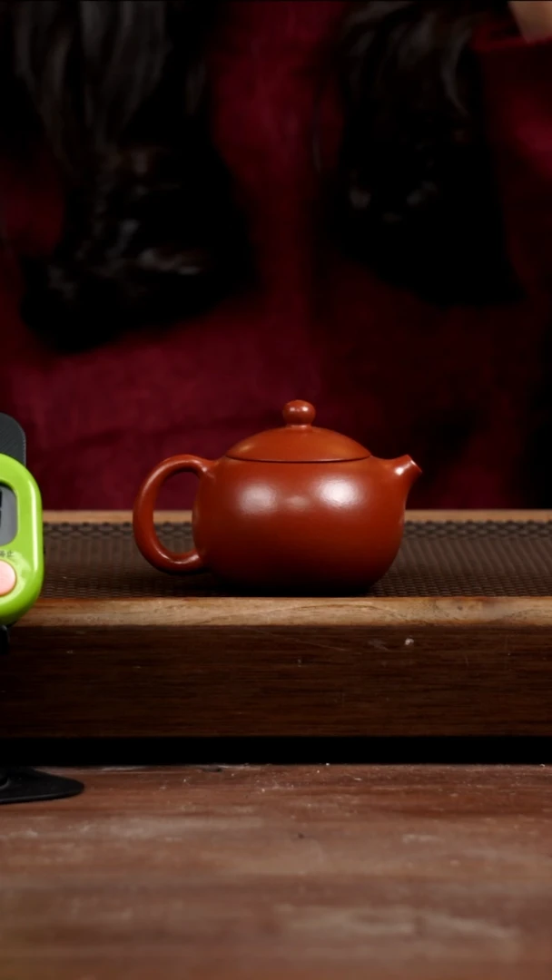 茶壶紫砂珺****下红皮龙西施150CC