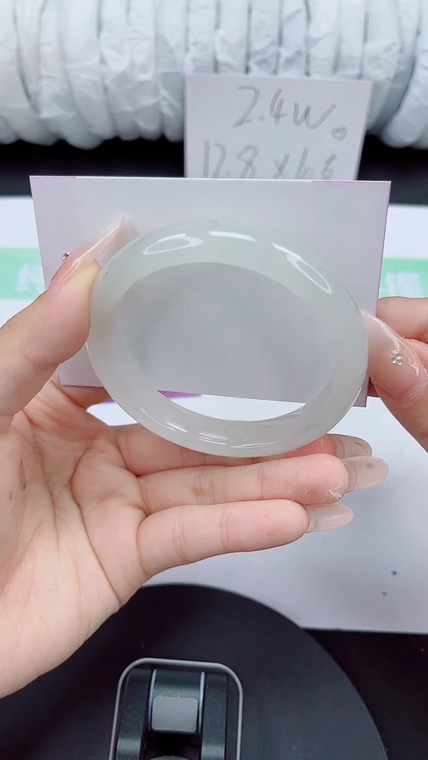 石英质玉手镯未镶嵌80-56/57