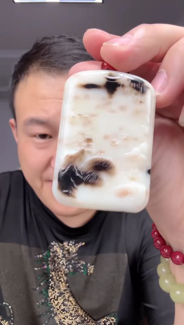 和田玉未镶嵌颈饰1