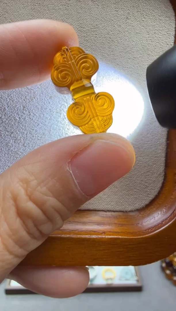 琥珀颈饰未镶嵌配饰2