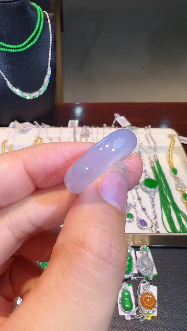 翡翠戒指未镶嵌翡翠
