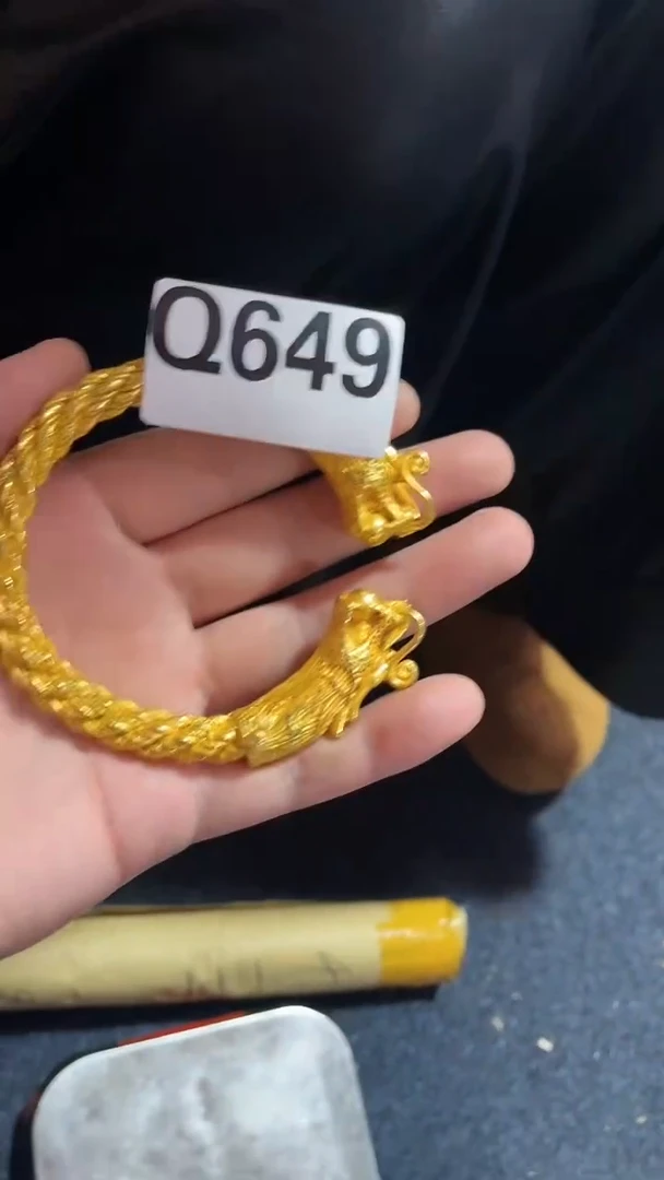 金属收藏阁精美家具饰品工艺摆件q649