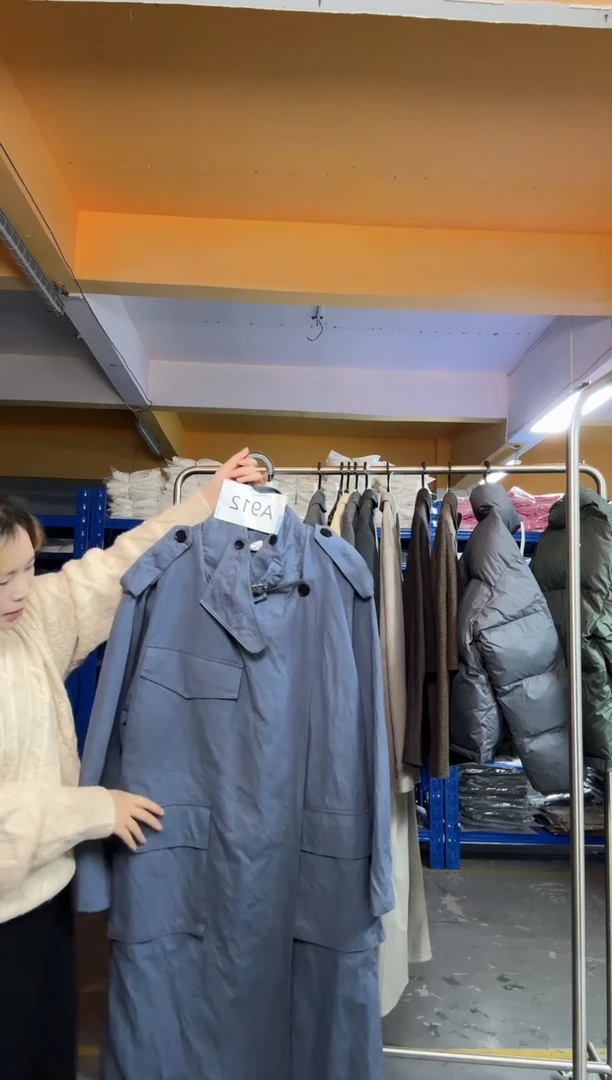 A912蓝色风衣外套