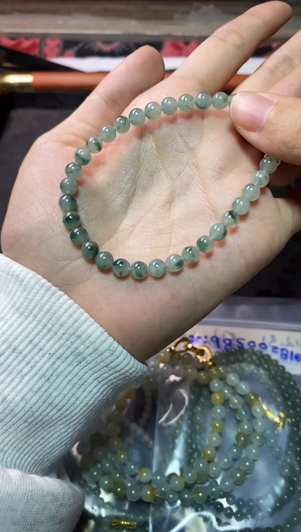 未镶嵌定制翡翠冰飘花手串卡5.6