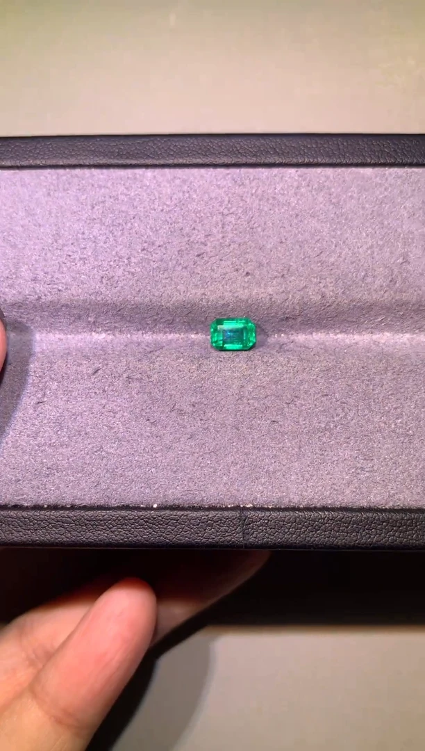 裸石祖母绿1.10ct赞比亚VVG极微油吉尔德