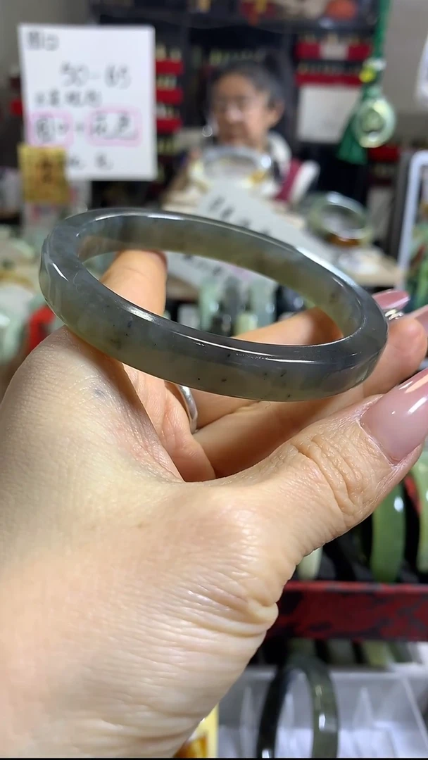 未镶嵌岫玉手镯阿***狂28 63+