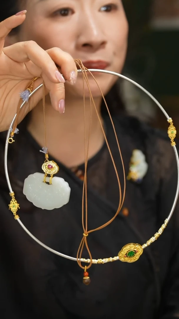 颈饰银S925镶嵌和田玉项圈