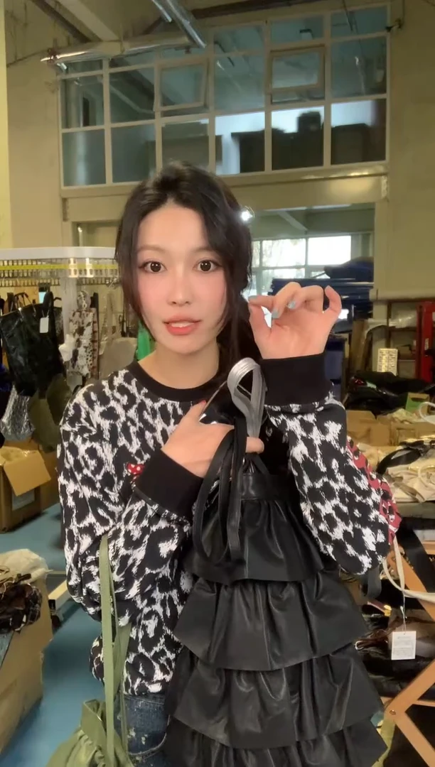 羊皮（革）福利黑色A181