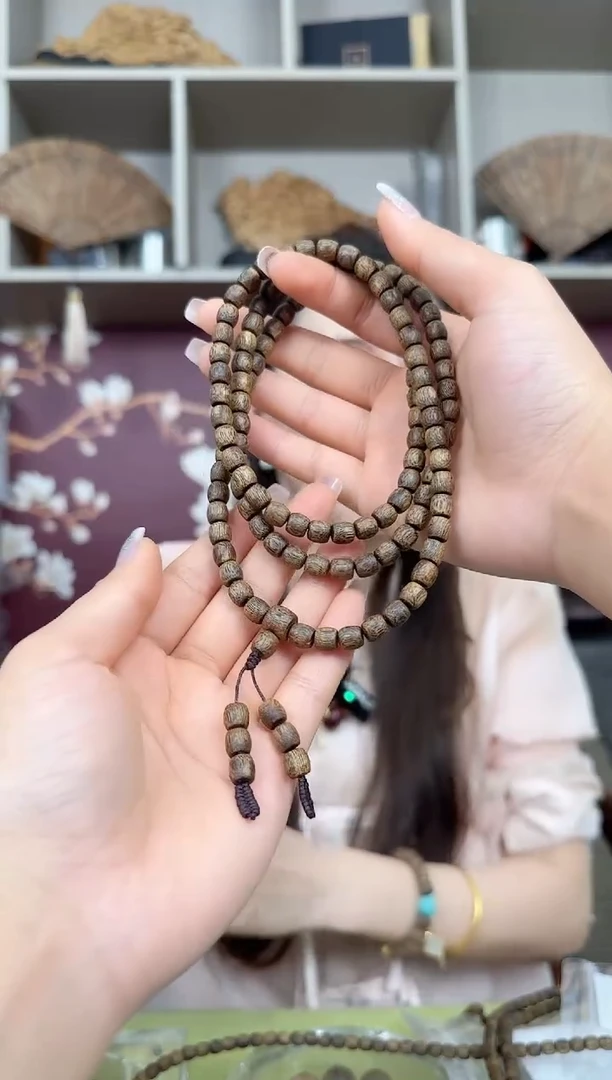 【闪购商品】沉香手串0.6桶珠多圈熟结沉水浮多样性发货