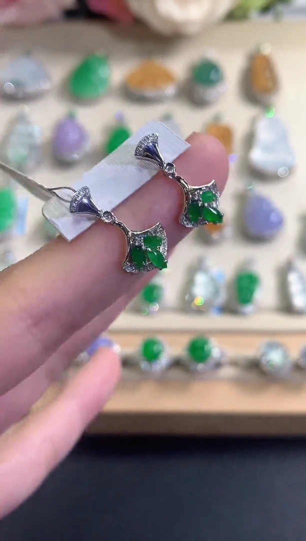 18K金镶嵌翡翠耳饰冬日珠宝Q50