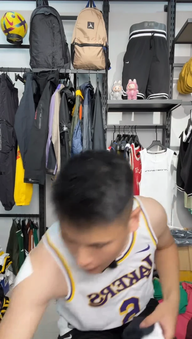 3552瑕疵修复以直播间为准护腕发带两个