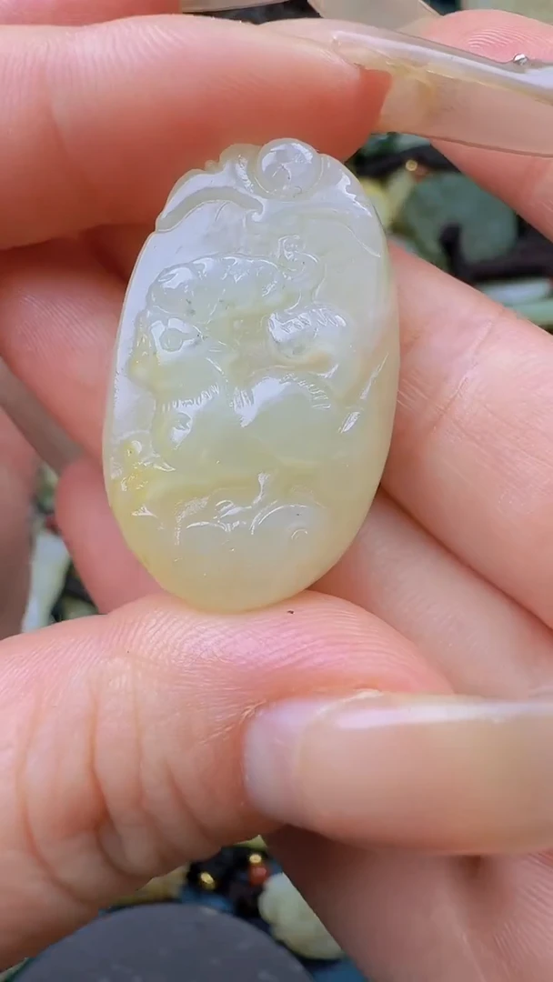 和田玉未镶嵌颈饰18