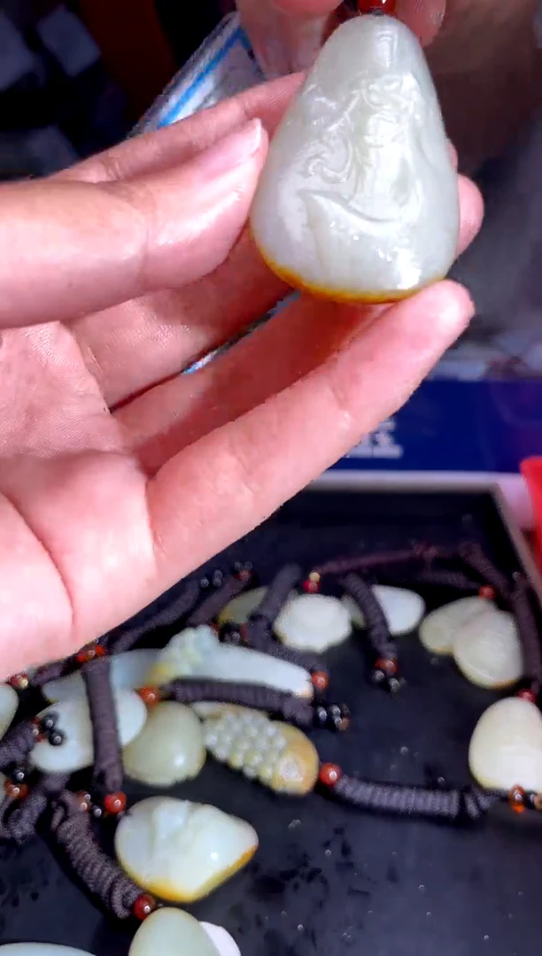 和田玉未镶嵌挂件1