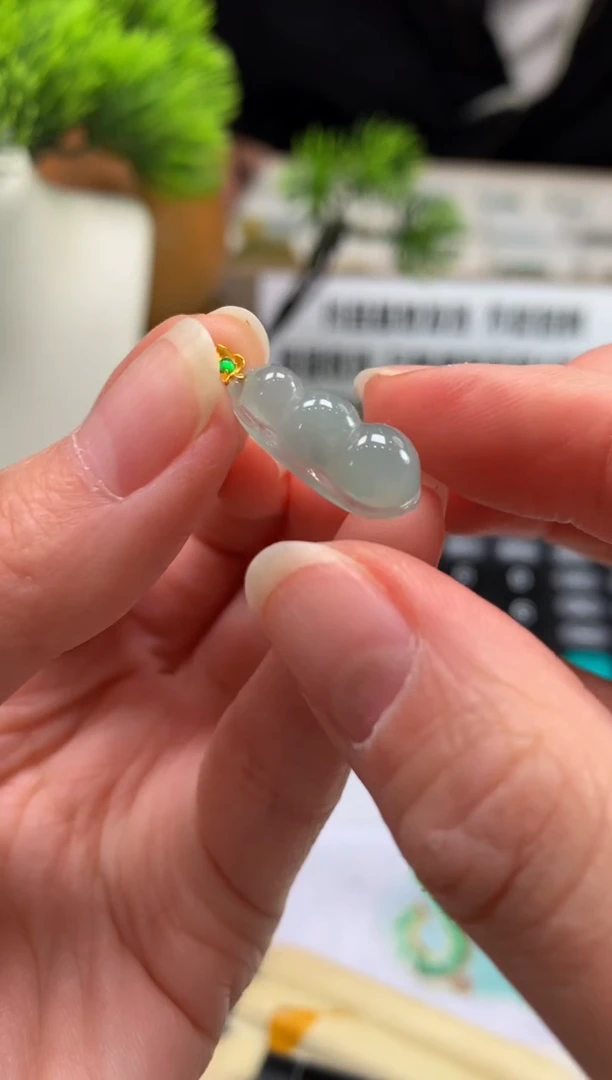 颈饰未镶嵌翡翠朱**?---122281