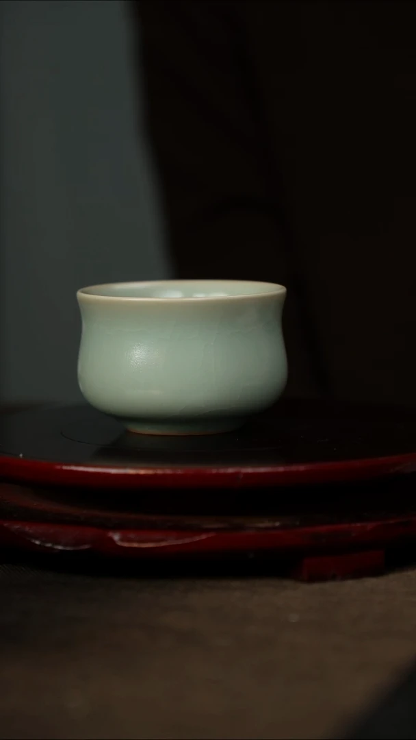 全品 束腰杯 无底款 仿古釉