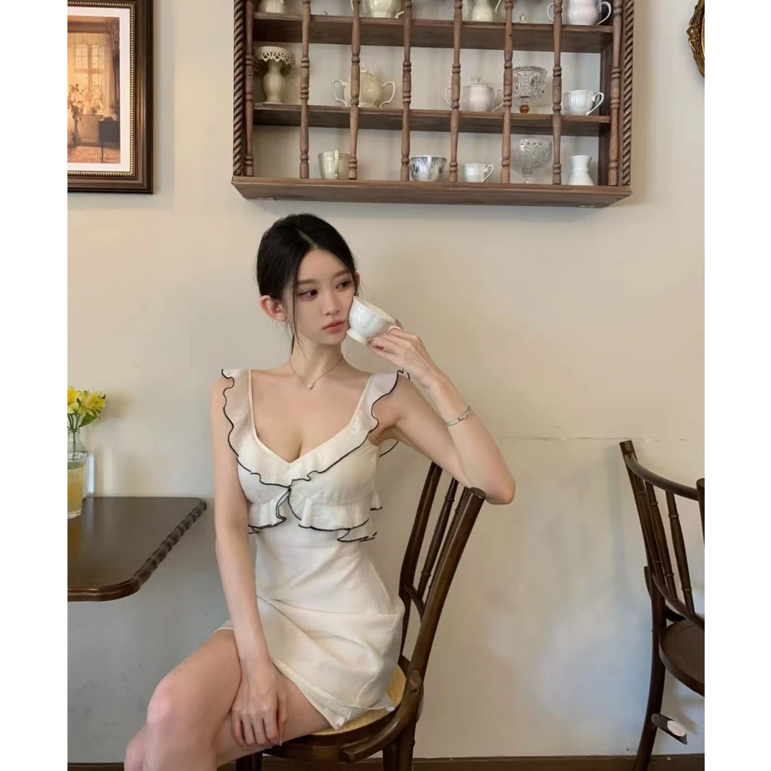 【瑞贝卡】韩系气质女神2025夏季新款时尚撞色边木耳袖连衣裙短裙