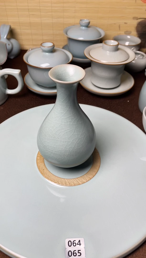 清仓引流品-微微瑕仿古釉玉壶春花瓶摆件