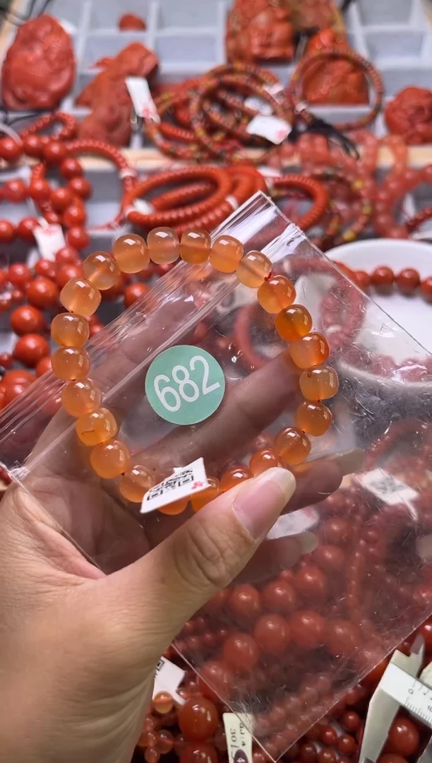 南红玛瑙未镶嵌珠宝奇石682-9+