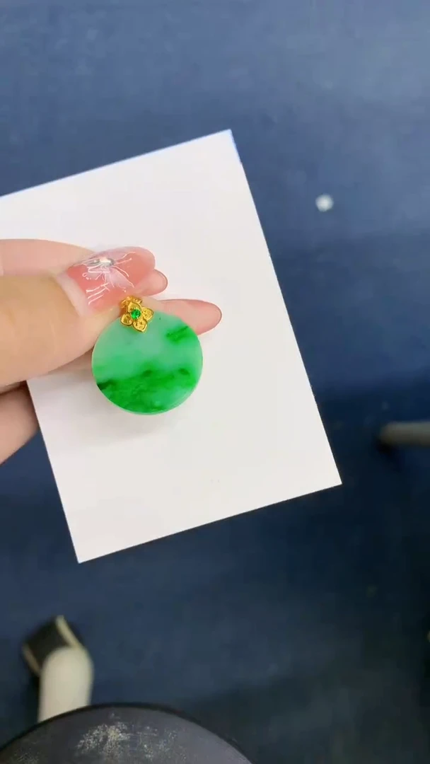 颈饰未镶嵌翡翠1