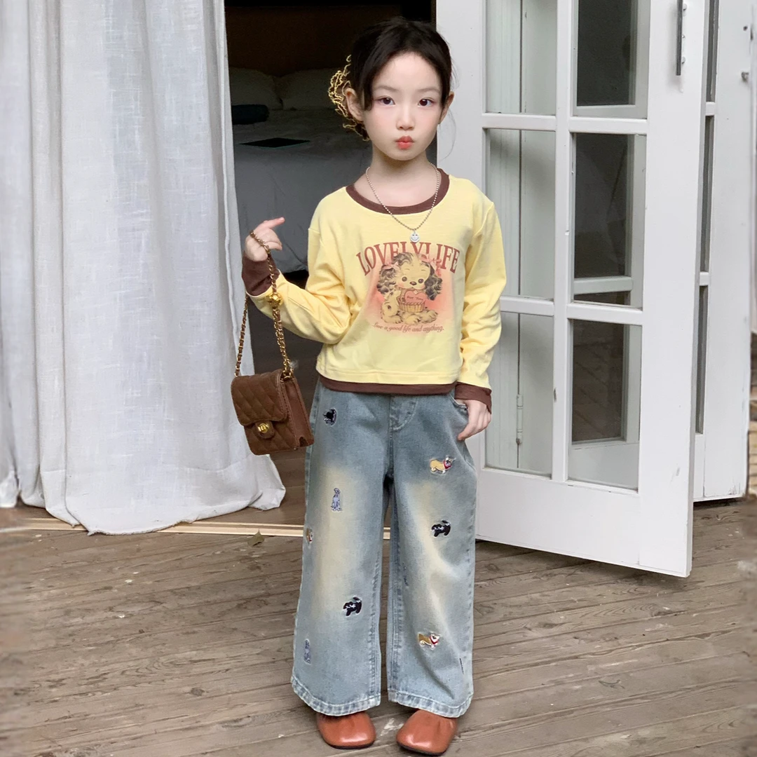 韩系女童2025秋季款洋气短款卡通拼色上衣女宝满印可爱刺绣牛仔裤