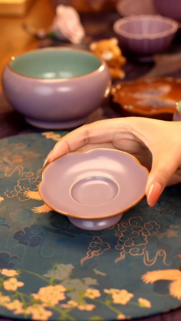 紫色汝窑杯托·······