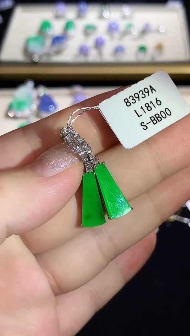 翡翠18K金镶嵌耳饰L1816多样性发其一