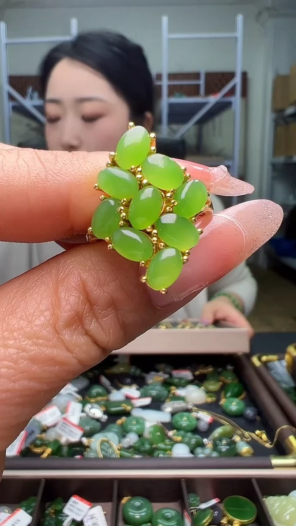 颈饰银S925镶嵌和田玉（多样性发货.发其一)1.03.113