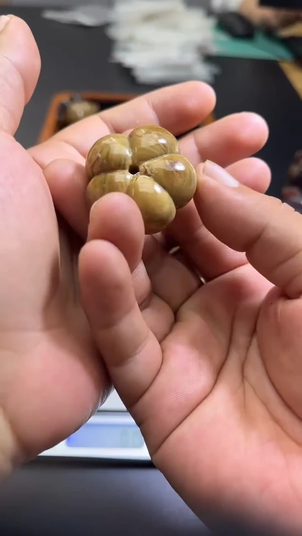 裸石琥珀未镶嵌45