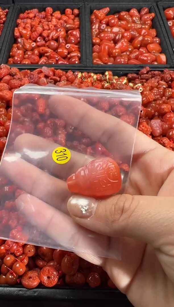 【闪购商品】南红玛瑙颈饰未镶嵌1