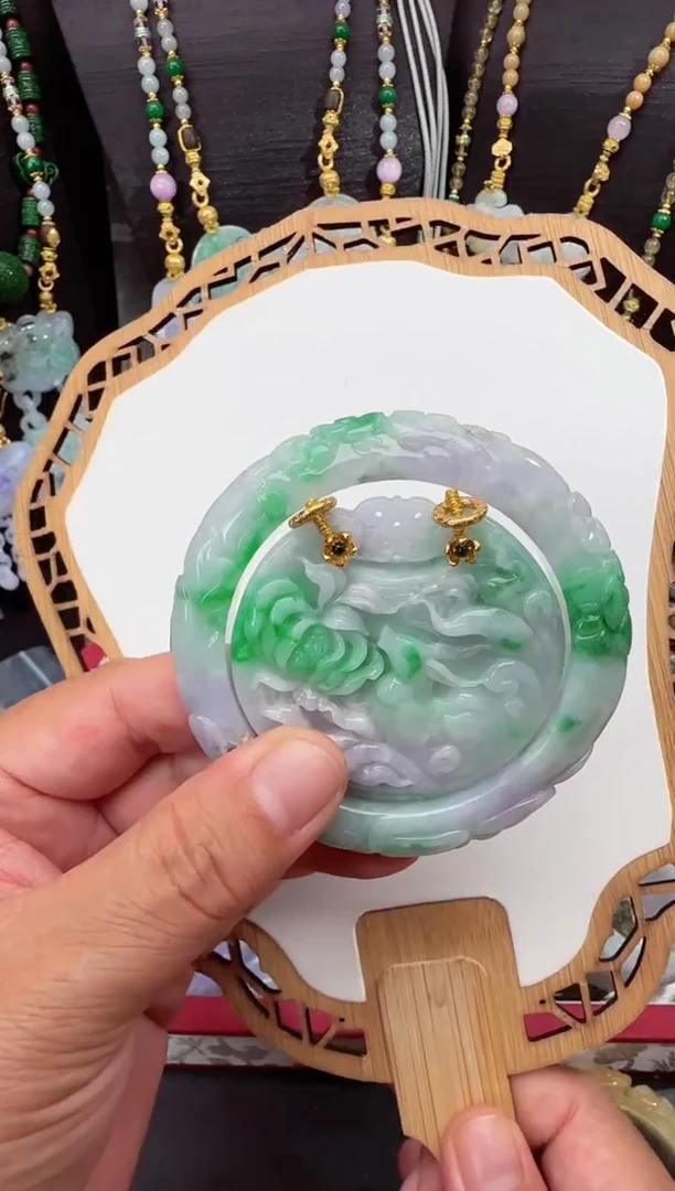 颈饰未镶嵌翡翠手镯5756