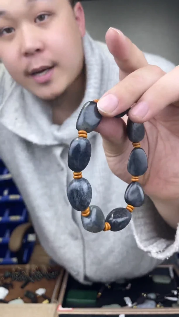 未镶嵌和田玉挂件拍一发一，多样性发货