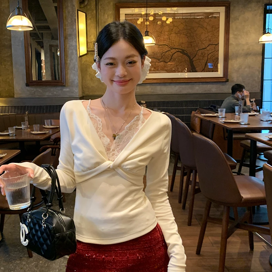 宋正恩米杏色蕾丝拼接假两件内搭打底衫长袖T恤女新款冬修ZE1836
