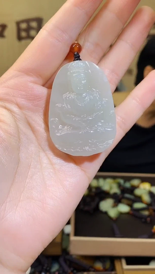 和田玉未镶嵌颈饰1