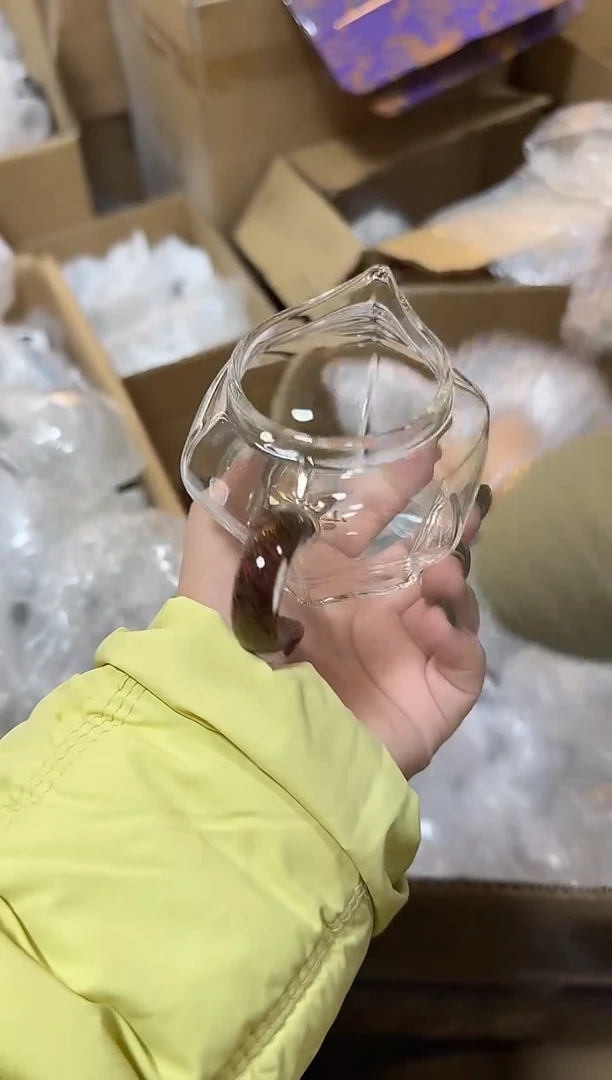 玫瑰金玺然公道杯