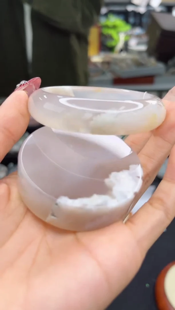 【闪购商品】石英质玉手镯未镶嵌57圈口（赠品镯心）1680889