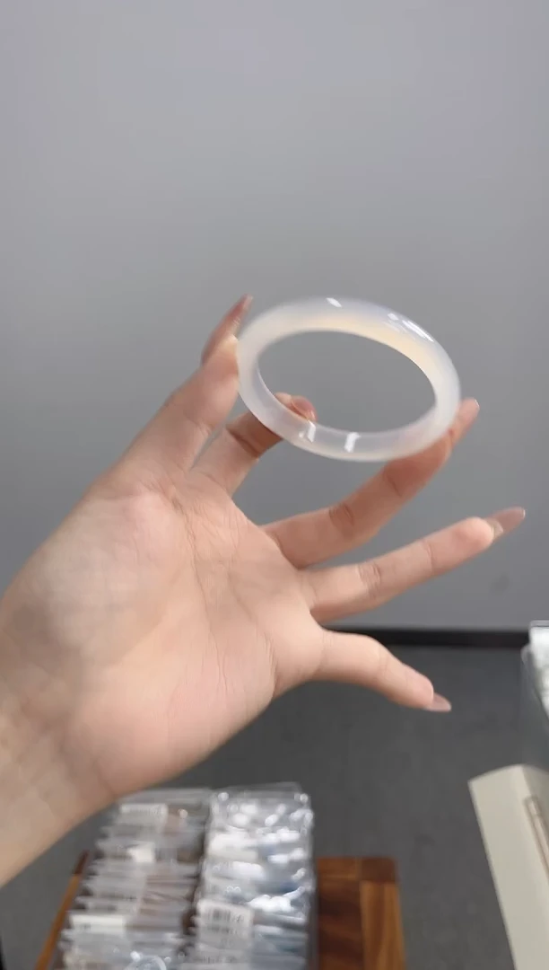 玛瑙/玉髓手镯未镶嵌53圈