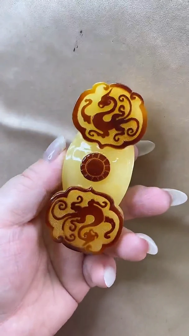 琥珀颈饰未镶嵌吊坠