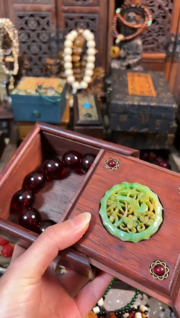 【闪购商品】血珀颈饰未镶嵌闪购商品闪购商品闪购商品