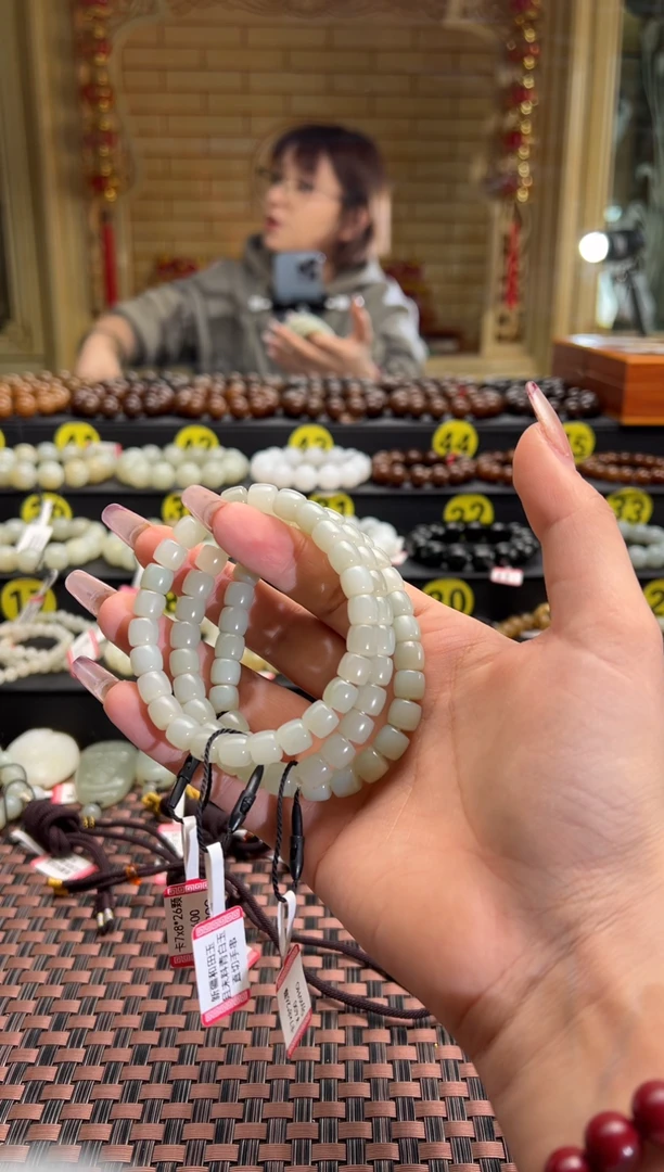 【闪购商品】和田玉手串未镶嵌且末料青白玉直切卡7*8手串发其一