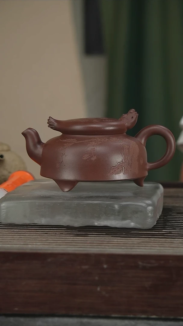 茶壶紫砂高工300CC带证205号