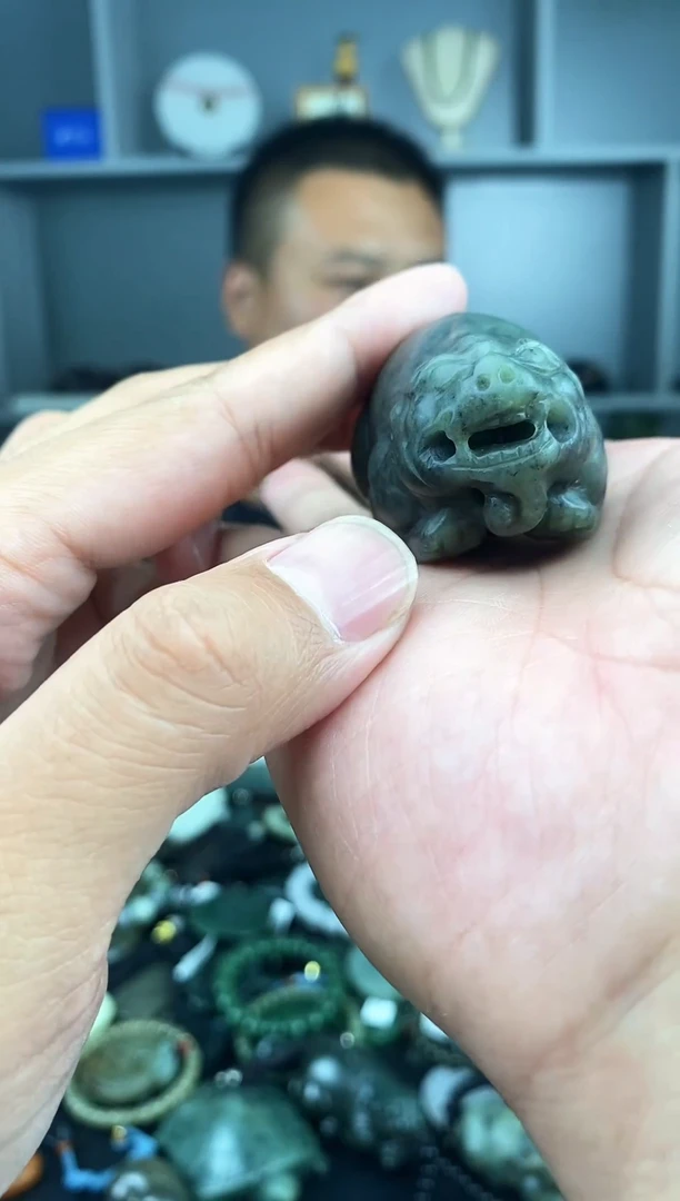 和田玉未镶嵌颈饰1