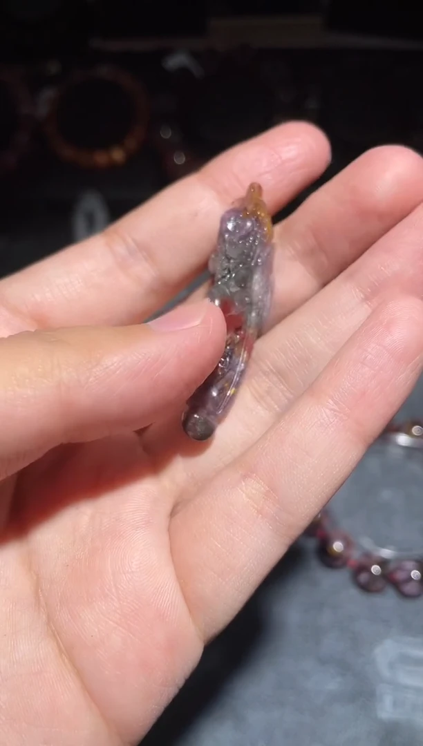 【闪购商品】水晶裸石未镶嵌极光裸石吊坠（多样性发其一）