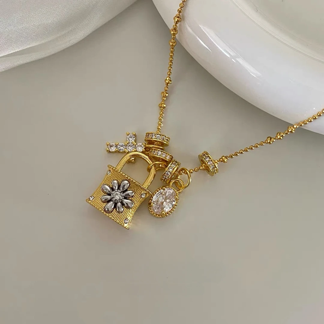 铜合金项链 复古闪耀圈圈流苏重工十字架锁扣毛衣链轻奢锁骨链