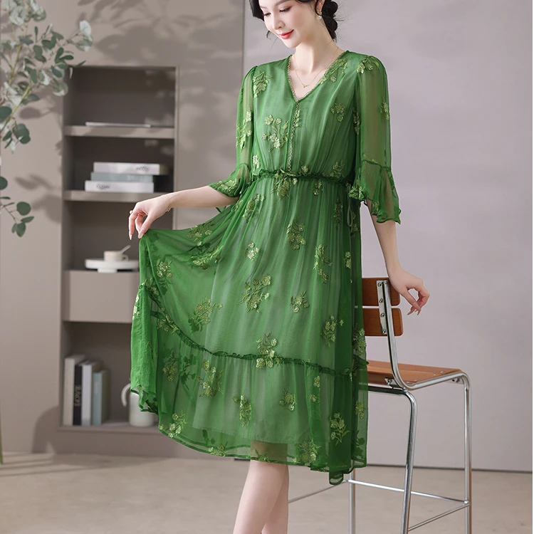 现货【碧落青】新款100桑蚕丝重工刺绣显瘦真丝连衣裙