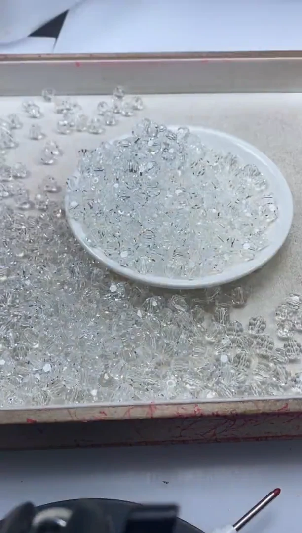 【闪购商品】水晶颈饰未镶嵌W2223白水切面8mm*20颗