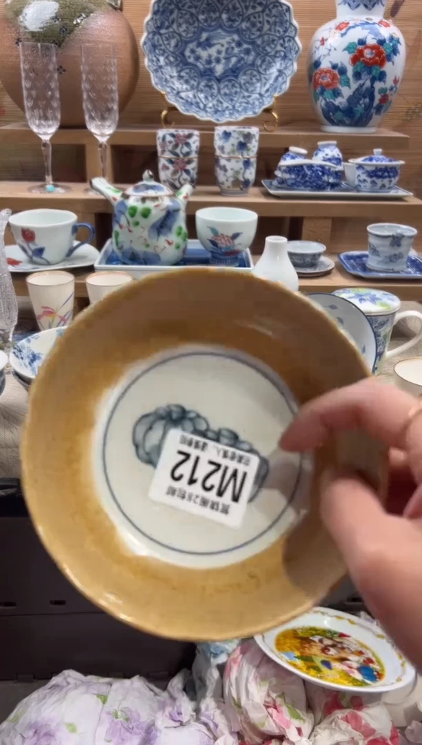 瓷片可*爱      M212