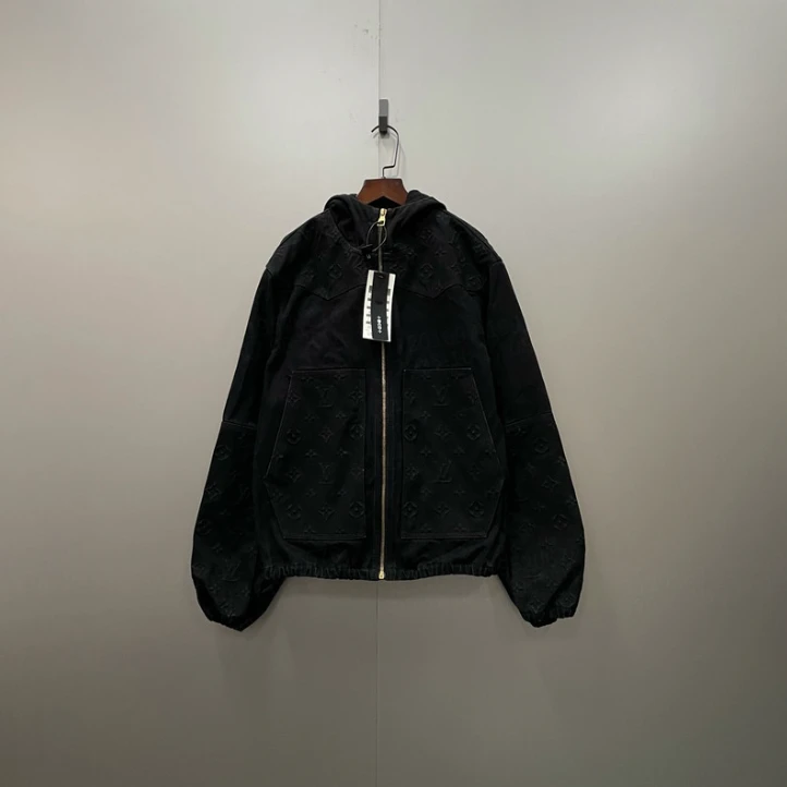 未使用 LouisVuitton/路易威登 黑色满印伐木衣/48
